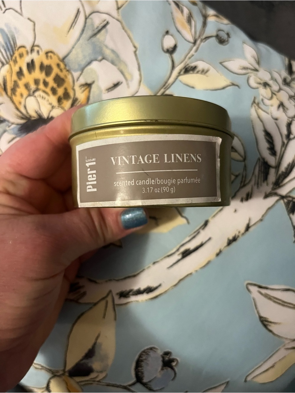 Pier 1 Gold Tin 'Vintage Linens' Scented Candle